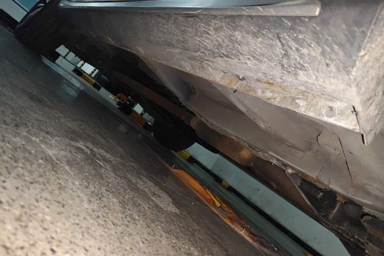 Used Roewe RX5 2019 20T Two-Wheel Drive Automatic 4G Connected Platinum Edition Chassis Front Right