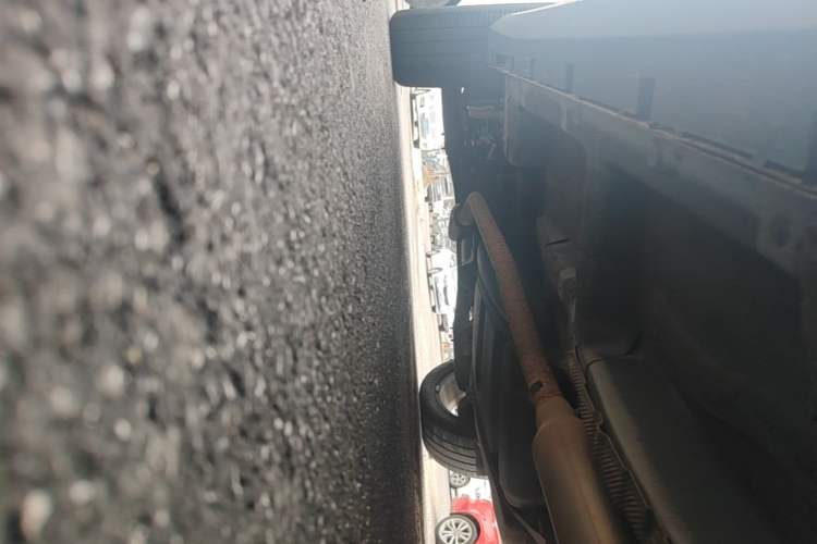 Used Roewe RX5 2019 20T Two-Wheel Drive Automatic 4G Connected Platinum Edition Chassis Front Right