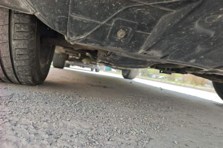 Used Roewe RX5 2019 20T Two-Wheel Drive Automatic 4G Connected Platinum Edition Chassis Front Right