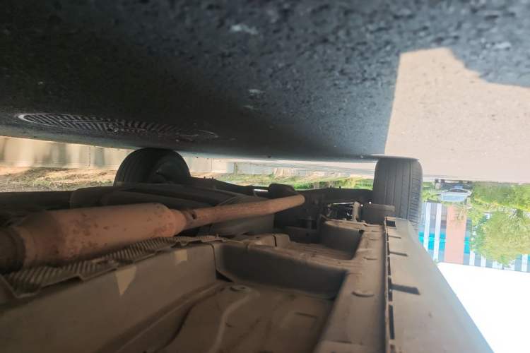 Used Roewe RX5 2019 20T Two-Wheel Drive Automatic 4G Connected Platinum Edition Chassis Front Right