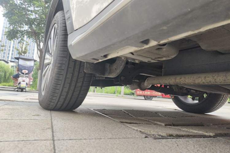 Used Roewe RX5 2019 20T Two-Wheel Drive Automatic 4G Connected Platinum Edition Chassis Front Right