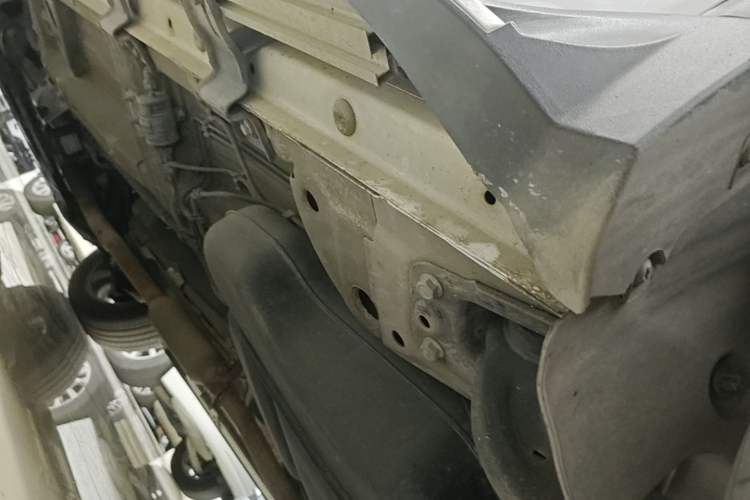 Used Roewe RX5 2019 20T Two-Wheel Drive Automatic 4G Connected Platinum Edition Chassis Rear Left