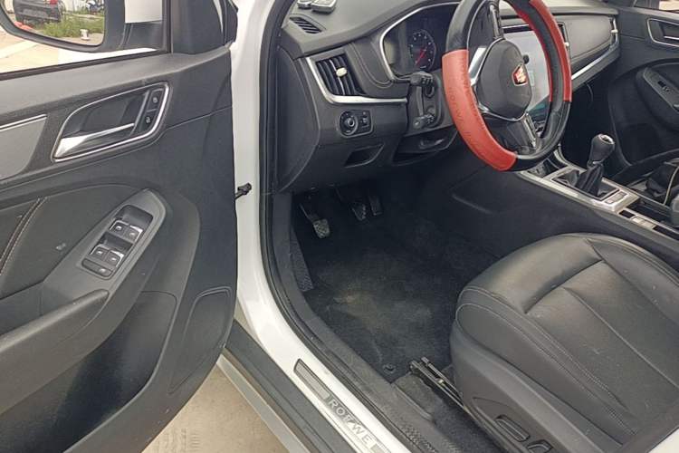 Used Roewe RX5 2019 20T Two-Wheel Drive Manual Ali Smart Network Platinum Edition Driver Seat