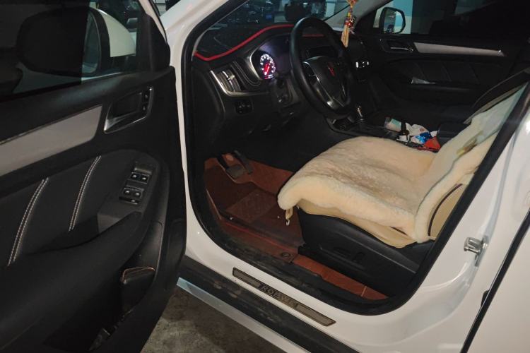 Used Roewe RX5 2019 20T Two-Wheel Drive Automatic 4G Connected Platinum Edition Driver Seat