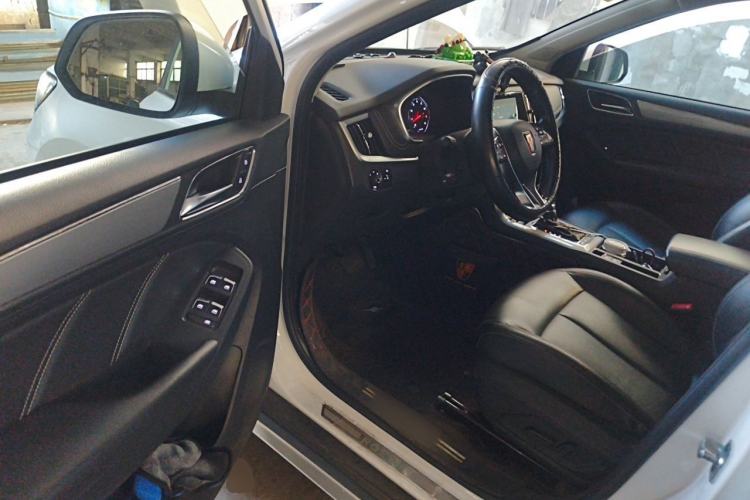 Used Roewe RX5 2019 20T Two-Wheel Drive Automatic 4G Connected Platinum Edition Driver Seat