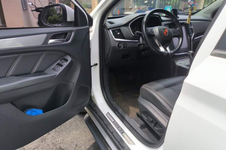 Used Roewe RX5 2019 20T Two-Wheel Drive Automatic 4G Connected Platinum Edition Driver Seat