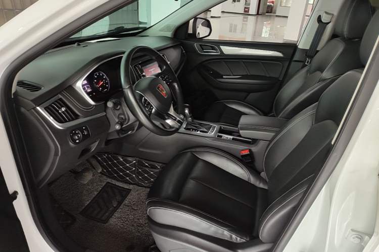 Used Roewe RX5 2019 20T Two-Wheel Drive Automatic 4G Connected Platinum Edition Driver Seat