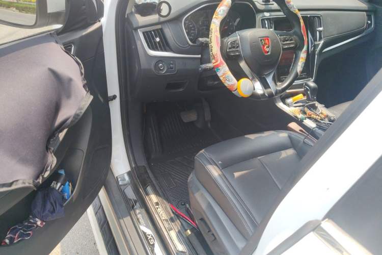 Used Roewe RX5 2019 20T Two-Wheel Drive Automatic 4G Connected Platinum Edition Driver Seat