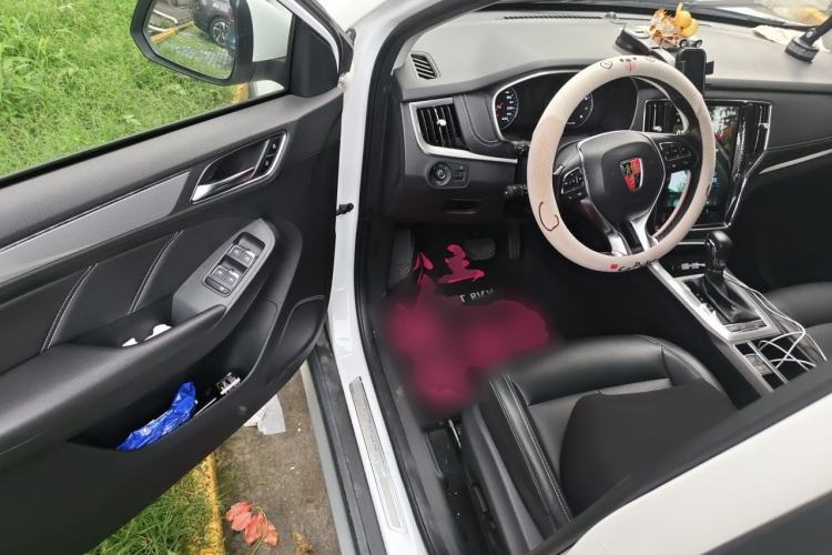 Used Roewe RX5 2019 20T Two-Wheel Drive Automatic Ali Smart Connectivity Platinum Edition Driver Seat