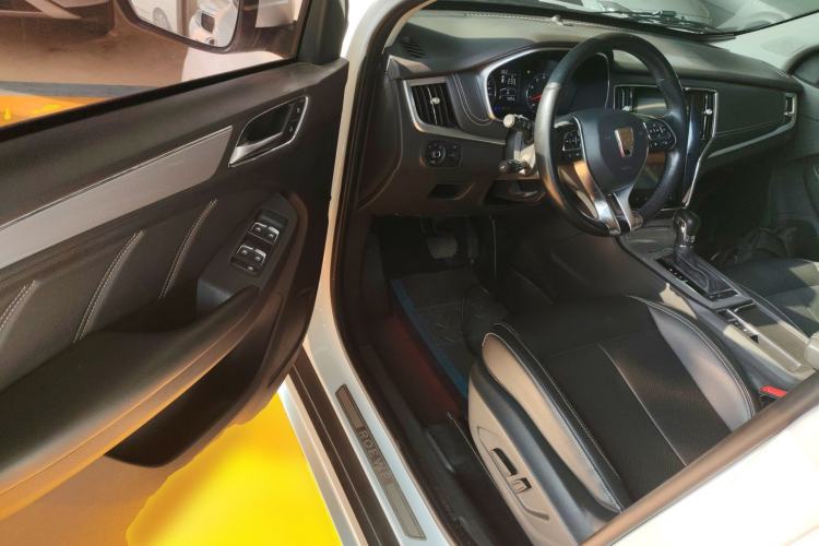 Used Roewe RX5 2019 20T Two-Wheel Drive Automatic 4G Connected Platinum Edition Driver Seat