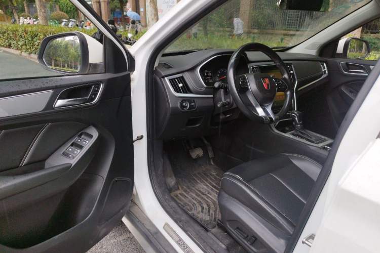 Used Roewe RX5 2019 20T Two-Wheel Drive Automatic 4G Connected Platinum Edition Driver Seat