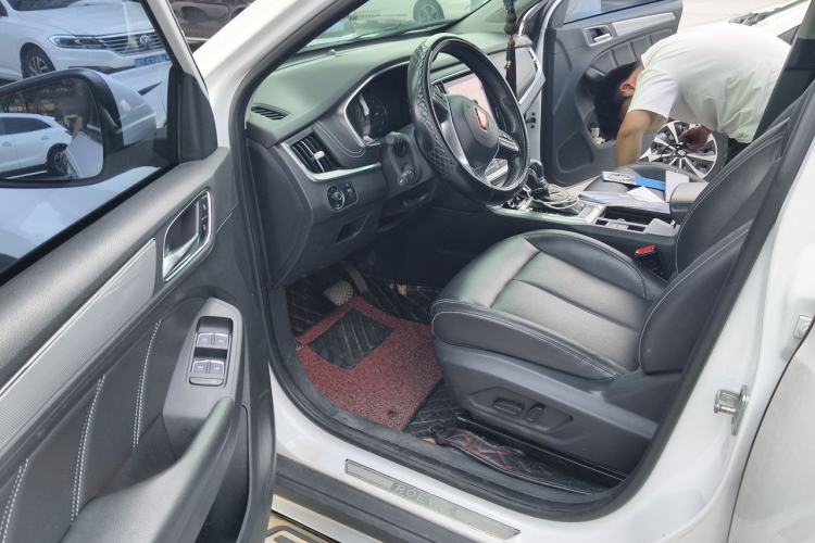 Used Roewe RX5 2019 20T Two-Wheel Drive Automatic Ali Smart Connectivity Platinum Edition Driver Seat