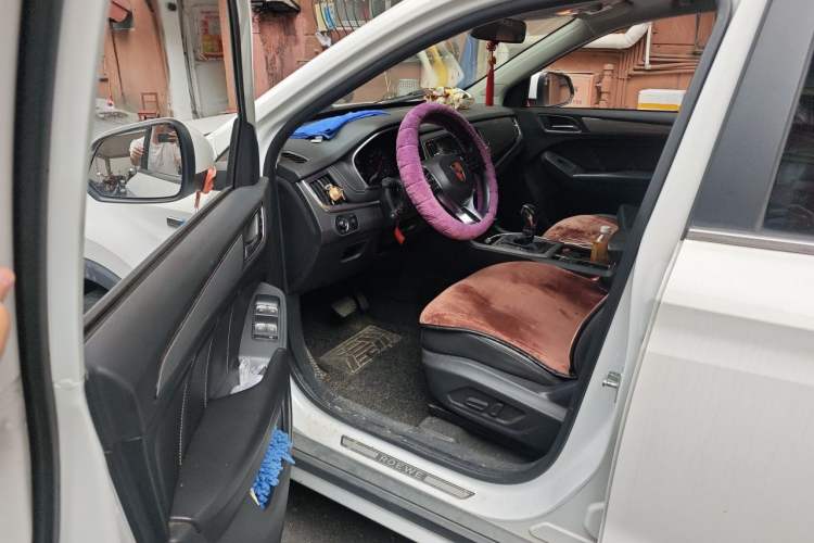 Used Roewe RX5 2019 20T Two-Wheel Drive Automatic Ali Smart Connectivity Platinum Edition Driver Seat