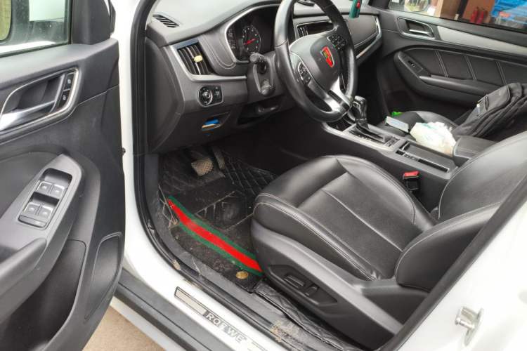 Used Roewe RX5 2019 20T Two-Wheel Drive Automatic 4G Connected Platinum Edition Driver Seat