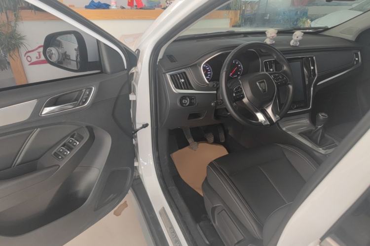 Used Roewe RX5 2019 20T Two-Wheel Drive Manual 4G Connect Platinum Edition Driver Seat