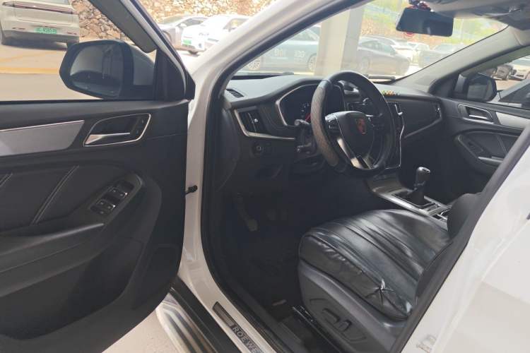 Used Roewe RX5 2019 20T Two-Wheel Drive Manual Ali Smart Network Platinum Edition Driver Seat