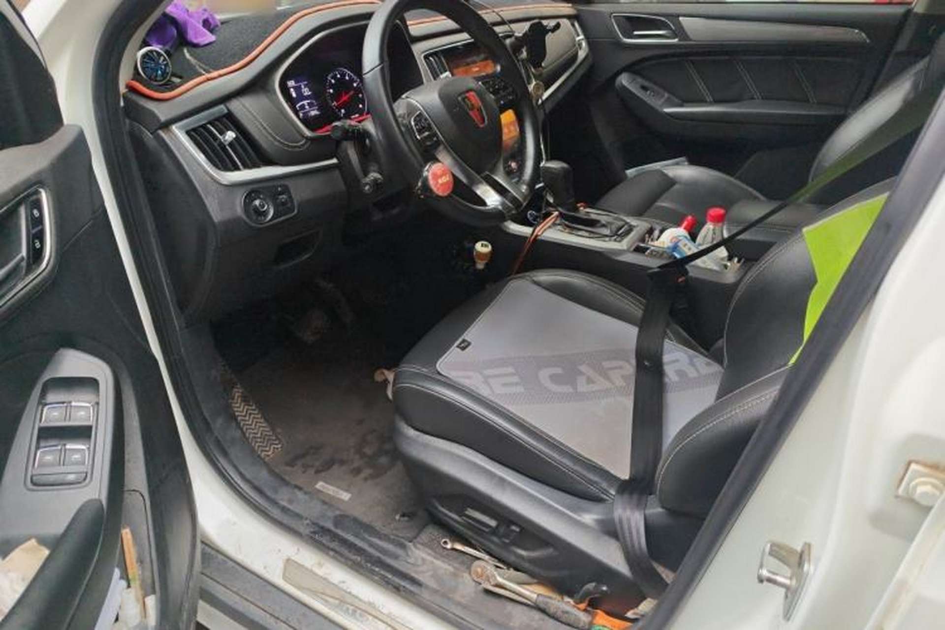 Used Roewe RX5 2019 20T Two-Wheel Drive Automatic 4G Connected Platinum Edition Driver Seat