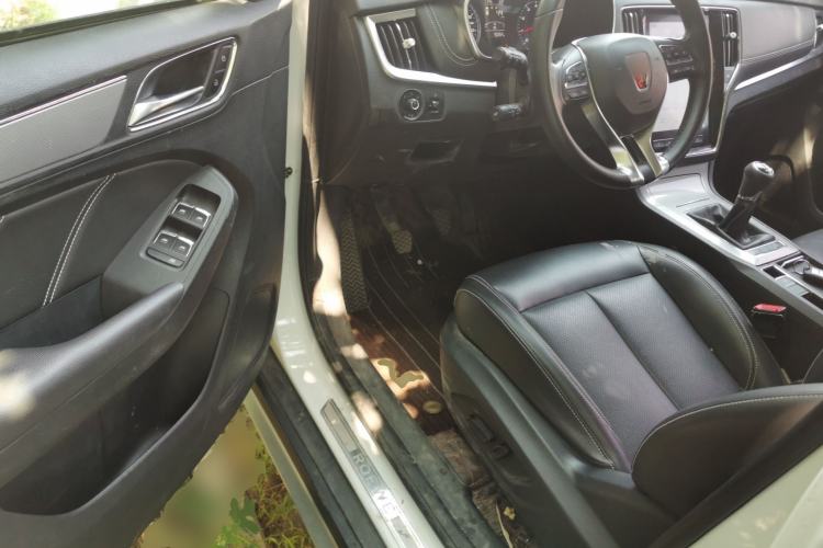 Used Roewe RX5 2019 20T Two-Wheel Drive Manual Ali Smart Network Platinum Edition Driver Seat