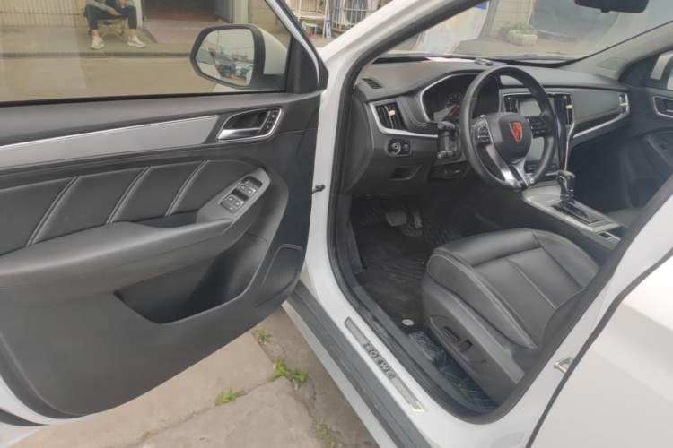Used Roewe RX5 2019 20T Two-Wheel Drive Automatic 4G Connected Platinum Edition Driver Seat