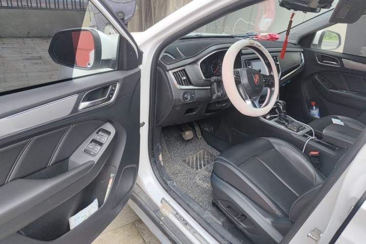 Used Roewe RX5 2019 20T Two-Wheel Drive Automatic 4G Connected Platinum Edition Driver Seat