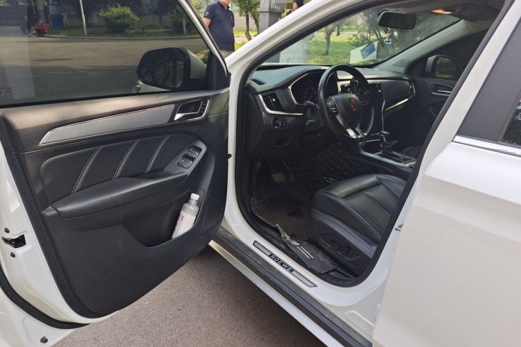 Used Roewe RX5 2019 20T Two-Wheel Drive Automatic 4G Connected Platinum Edition Driver Seat