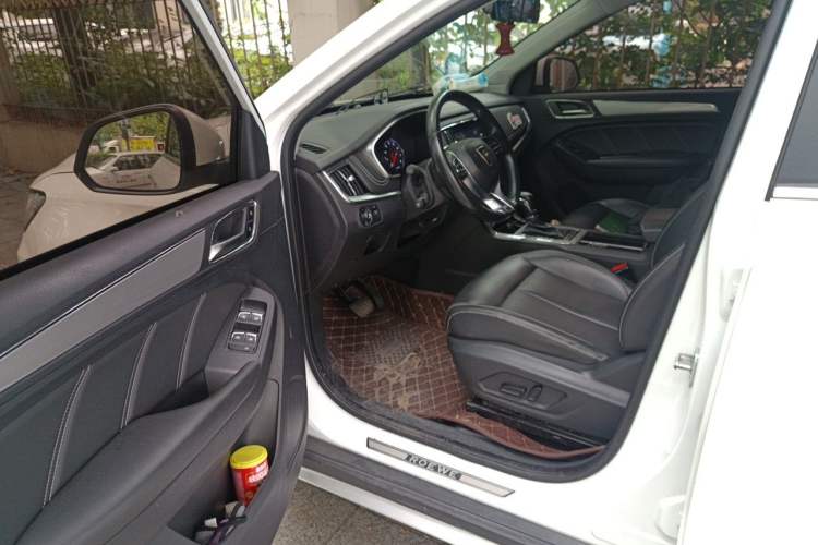 Used Roewe RX5 2019 20T Two-Wheel Drive Automatic 4G Connected Platinum Edition Driver Seat