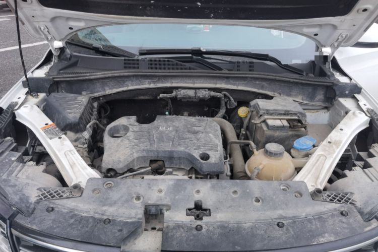 Used Roewe RX5 2019 20T Two-Wheel Drive Automatic 4G Connected Platinum Edition Engine Bay