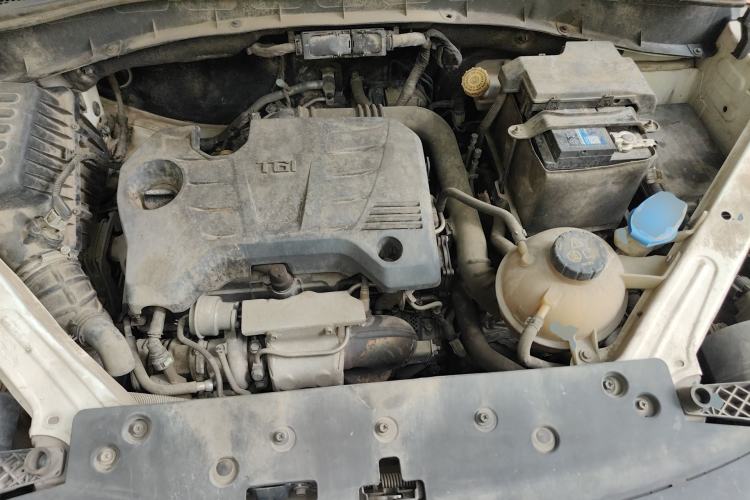 Used Roewe RX5 2019 20T Two-Wheel Drive Automatic 4G Connected Platinum Edition Engine Bay
