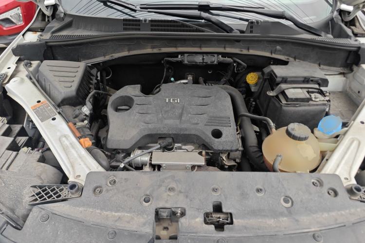Used Roewe RX5 2019 20T Two-Wheel Drive Automatic 4G Connected Platinum Edition Engine Bay