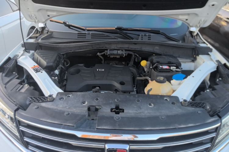 Used Roewe RX5 2019 20T Two-Wheel Drive Automatic 4G Connected Platinum Edition Engine Bay