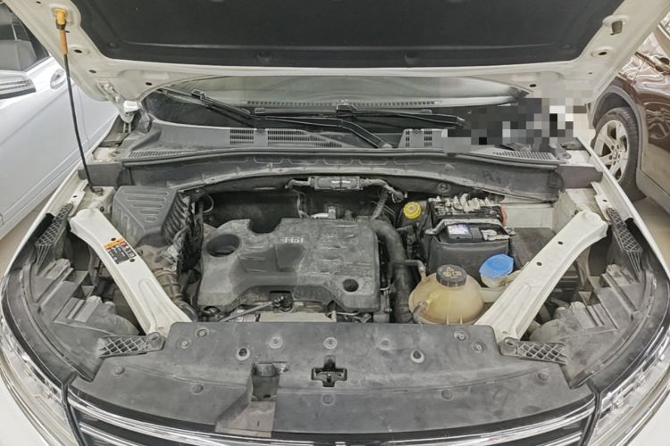 Used Roewe RX5 2019 20T Two-Wheel Drive Automatic 4G Connected Platinum Edition Engine Bay