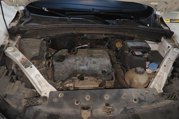 Used Roewe RX5 2019 20T Two-Wheel Drive Automatic 4G Connected Platinum Edition Engine Bay