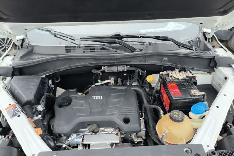 Used Roewe RX5 2019 20T Two-Wheel Drive Automatic 4G Connected Platinum Edition Engine Bay