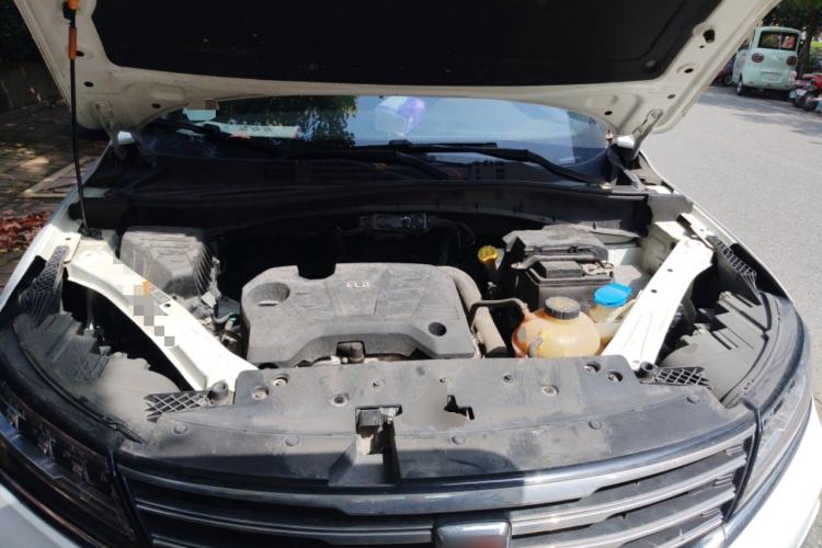 Used Roewe RX5 2019 20T Two-Wheel Drive Automatic 4G Connected Platinum Edition Engine Bay