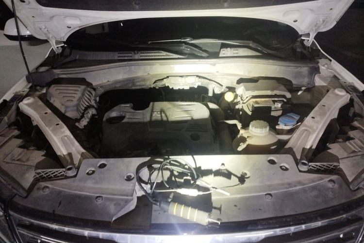 Used Roewe RX5 2019 20T Two-Wheel Drive Automatic 4G Connected Platinum Edition Engine Bay