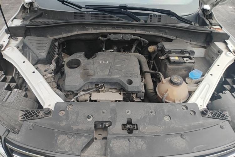 Used Roewe RX5 2019 20T Two-Wheel Drive Automatic 4G Connected Platinum Edition Engine Bay