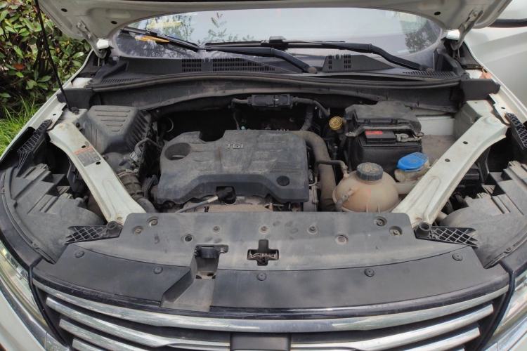 Used Roewe RX5 2019 20T Two-Wheel Drive Automatic 4G Connected Platinum Edition Engine Bay