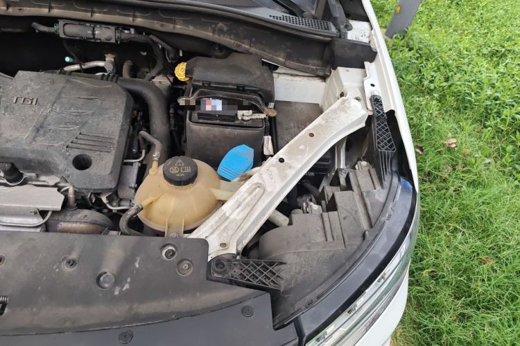 Used Roewe RX5 2019 20T Two-Wheel Drive Automatic Ali Smart Connectivity Platinum Edition Engine Bay Left