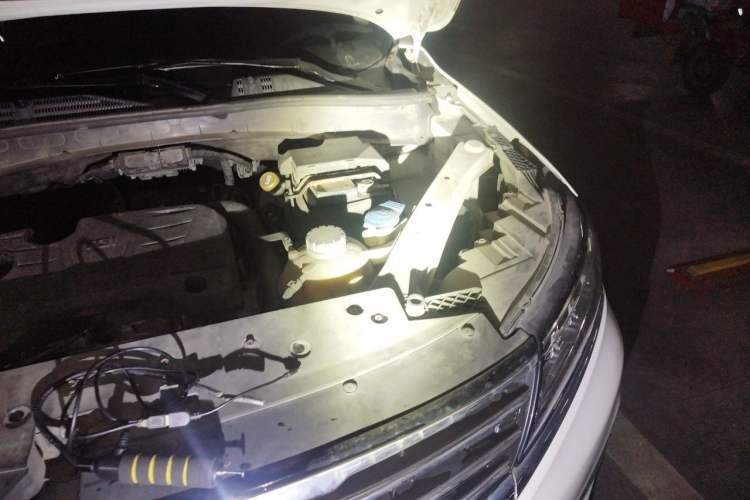 Used Roewe RX5 2019 20T Two-Wheel Drive Automatic 4G Connected Platinum Edition Engine Bay Left