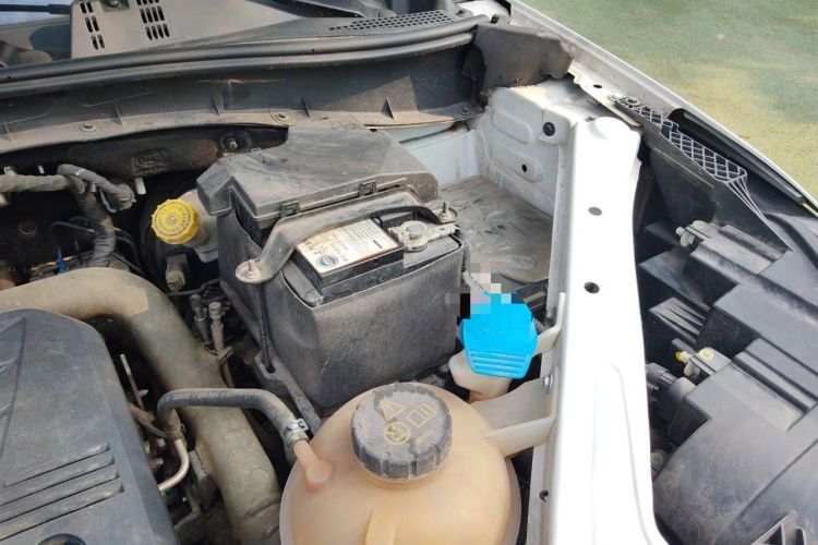 Used Roewe RX5 2019 20T Two-Wheel Drive Automatic 4G Connected Platinum Edition Engine Bay Left