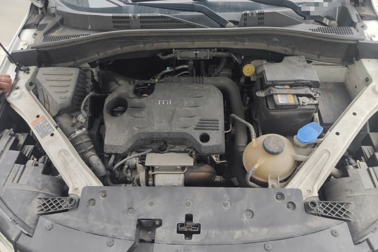 Used Roewe RX5 2019 20T Two-Wheel Drive Automatic 4G Connected Platinum Edition Engine Bay