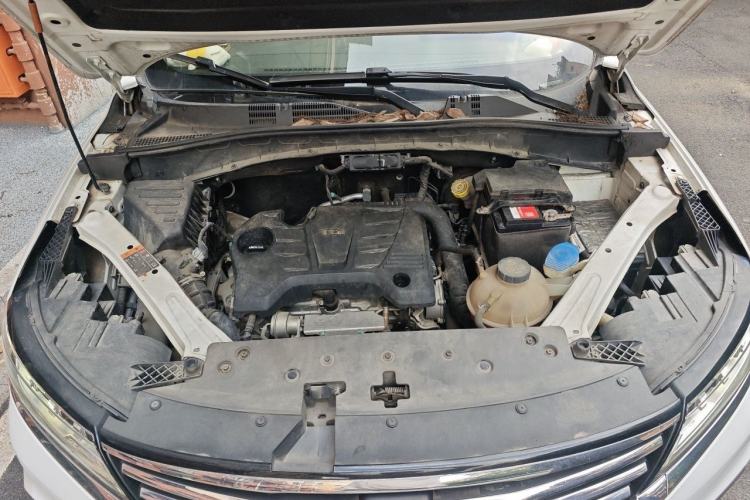 Used Roewe RX5 2019 20T Two-Wheel Drive Automatic Ali Smart Connectivity Platinum Edition Engine Bay