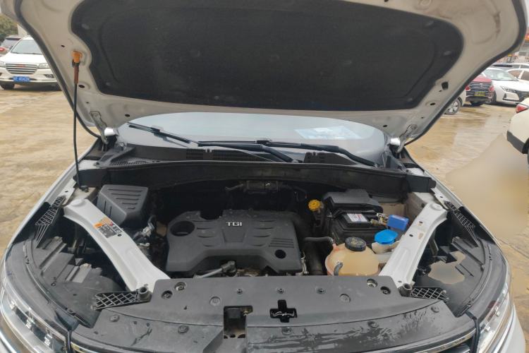 Used Roewe RX5 2019 20T Two-Wheel Drive Automatic 4G Connected Platinum Edition Engine Bay
