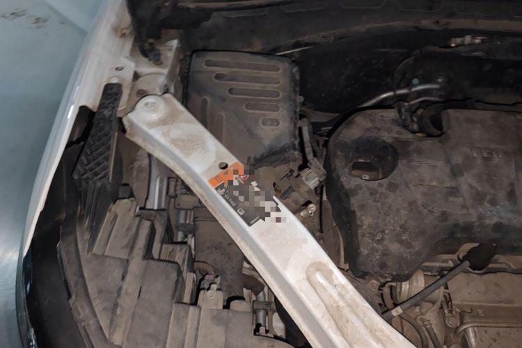 Used Roewe RX5 2019 20T Two-Wheel Drive Automatic 4G Connected Platinum Edition Engine Bay Right