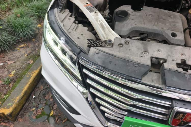 Used Roewe RX5 2019 20T Two-Wheel Drive Automatic 4G Connected Platinum Edition Engine Bay Right