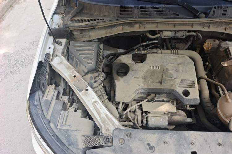 Used Roewe RX5 2019 20T Two-Wheel Drive Automatic 4G Connected Platinum Edition Engine Bay Right