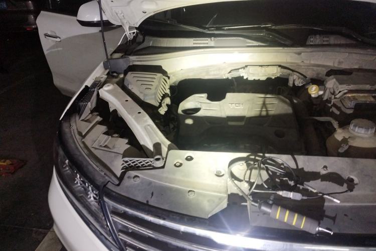 Used Roewe RX5 2019 20T Two-Wheel Drive Automatic 4G Connected Platinum Edition Engine Bay Right