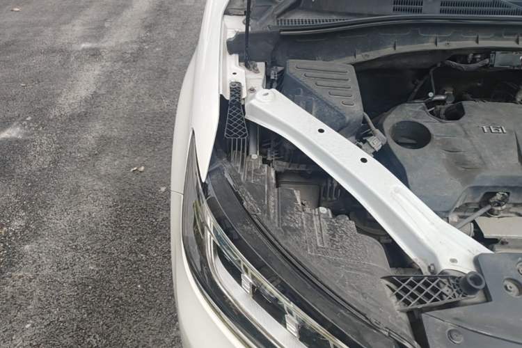 Used Roewe RX5 2019 20T Two-Wheel Drive Automatic 4G Connected Platinum Edition Engine Bay Right