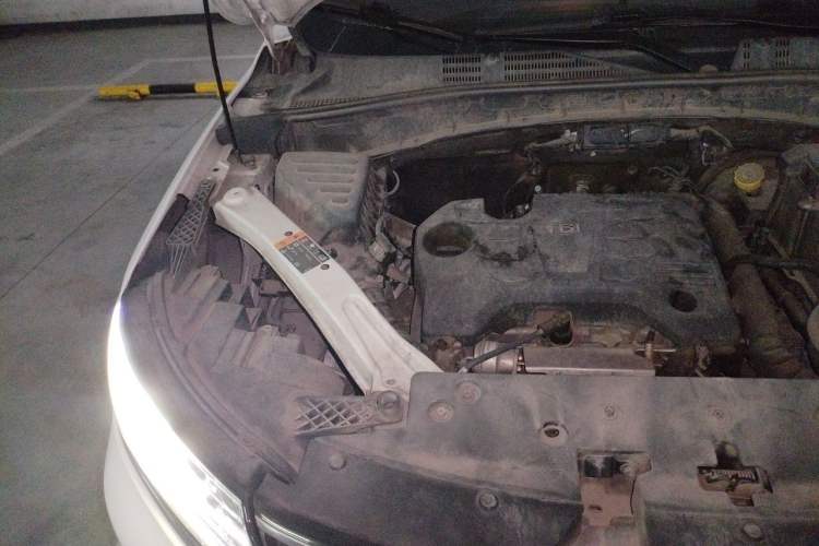Used Roewe RX5 2019 20T Two-Wheel Drive Automatic 4G Connected Platinum Edition Engine Bay Right
