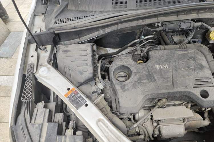 Used Roewe RX5 2019 20T Two-Wheel Drive Automatic 4G Connected Platinum Edition Engine Bay Right